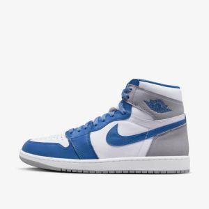 RS X CNV Sneakers